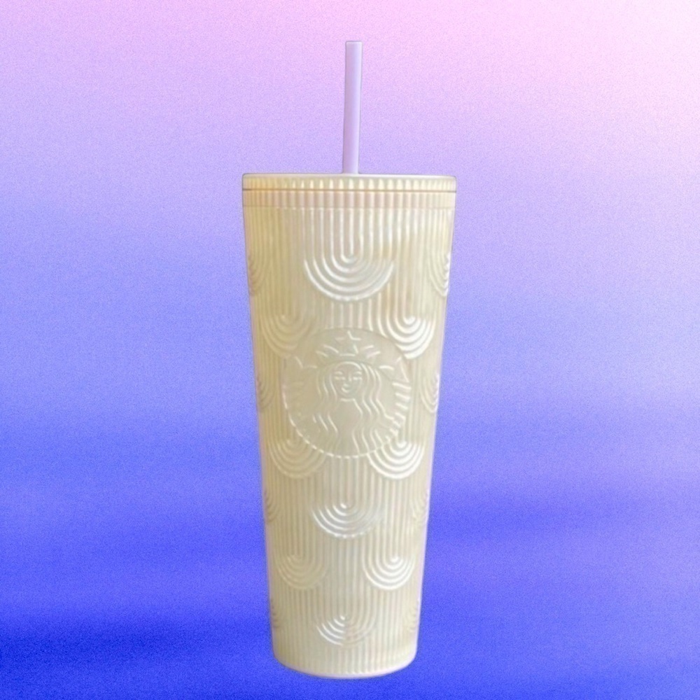 Nwt - STARBUCKS 24 oz. Pearl White Siren Shell Plastic Cold Cup w Lavender Straw